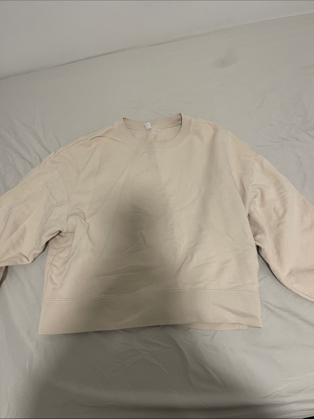 Uniqlo Cropped Crewneck Sweater in Cream